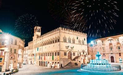 Capodanno in Umbria…Terra antichissima, vero scrigno di tesori con Perugia, Assisi, Spello e Gubbio, con l’albero di Natale più grande al mondo